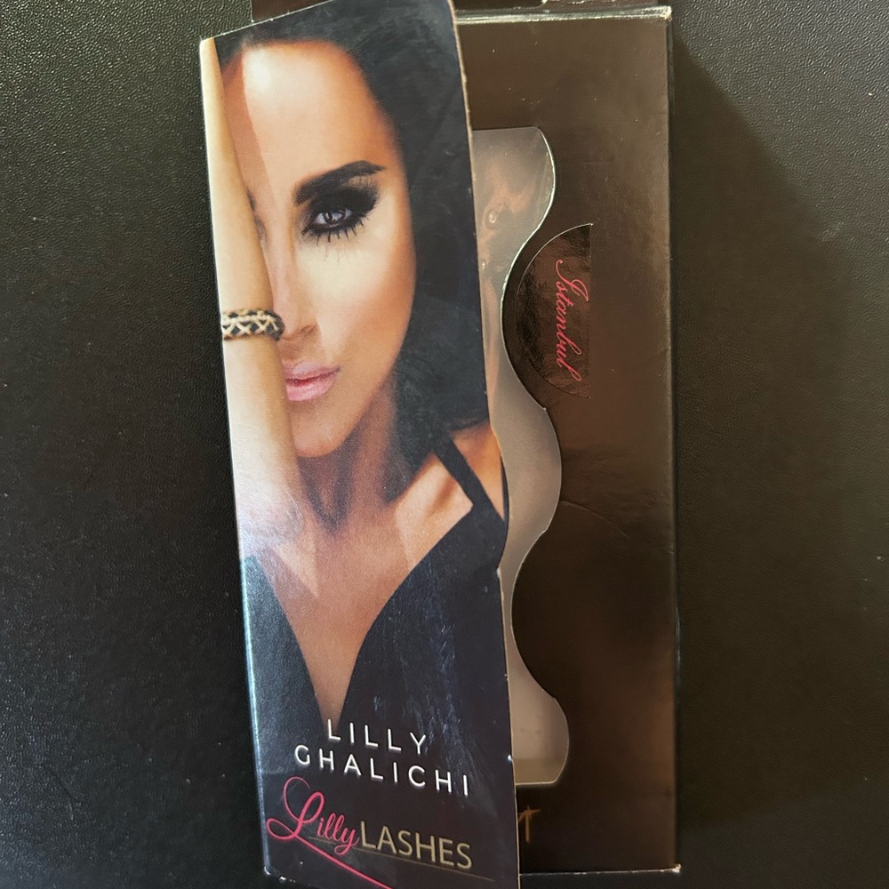 Lilly Lashes Istanbul Autographed Box signed by Lilly Ghalichi
